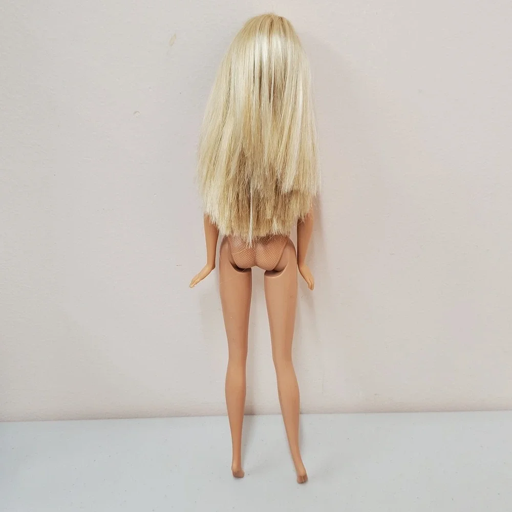 2008 Barbie TRU Fashion Gift Set Toys R‎ Us Exclusive Blue Nude Doll Only